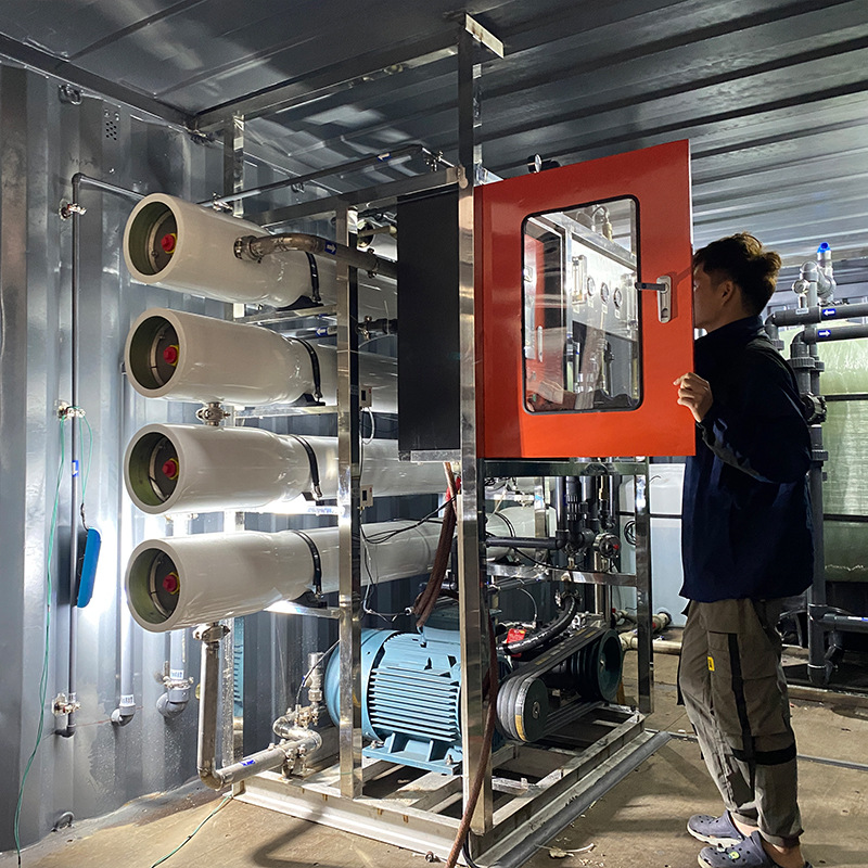 Internal components of SWRO seawater desalination equipment
